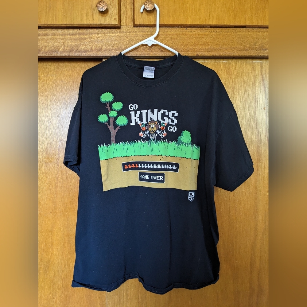 LA Kings Hockey Shirt w/ Ducks